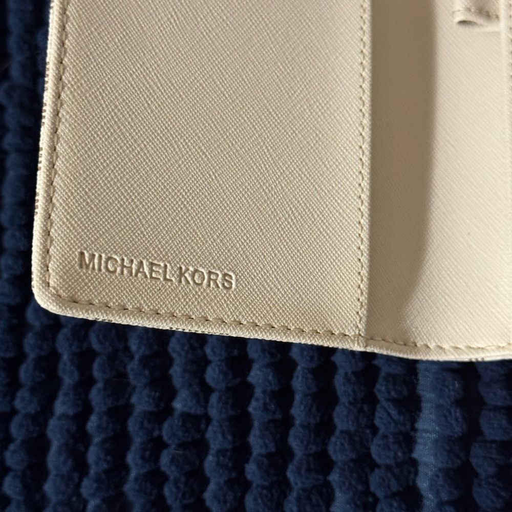 Michael Kors Cream Wallet with Gold Accents - Picture 7 of 10